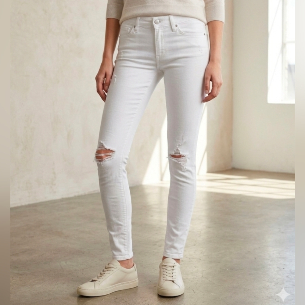 Levi's 711 Skinny Jeans Women 25 White Denim Stretch Comfy Summer Classic